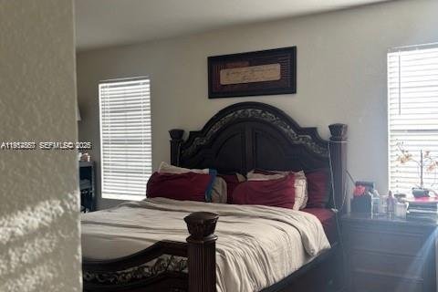 House in Florida City, Florida 5 bedrooms, 239.69 sq.m. № 2008608 - photo 16