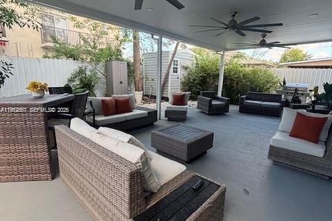 House in Florida City, Florida 5 bedrooms, 239.69 sq.m. № 2008608 - photo 25