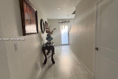 House in Florida City, Florida 5 bedrooms, 239.69 sq.m. № 2008608 - photo 6