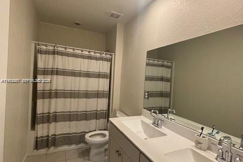 House in Florida City, Florida 5 bedrooms, 239.69 sq.m. № 2008608 - photo 20