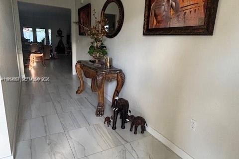 House in Florida City, Florida 5 bedrooms, 239.69 sq.m. № 2008608 - photo 7