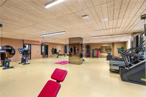 Снять в аренду кондоминиум в Майами, Флорида 1 спальня, 55.56м2, № 2168093 - фото 20