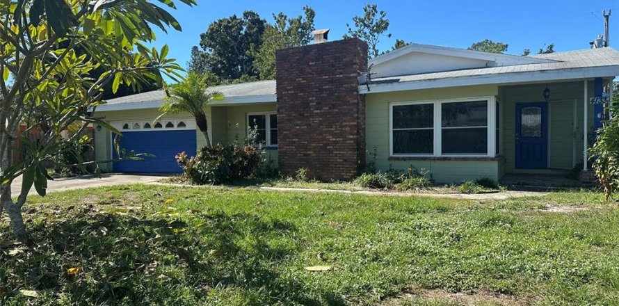 Villa ou maison à Saint Petersburg, Floride 3 chambres, 158.21 m2 № 2428985