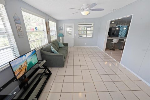 Casa en venta en Ocala, Florida, 3 dormitorios, 180.14 m2 № 1783274 - foto 15