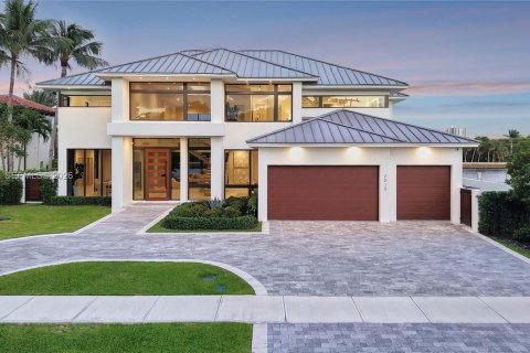Casa en Fort Lauderdale, Florida 5 dormitorios, 463.68 m2 № 2189485
