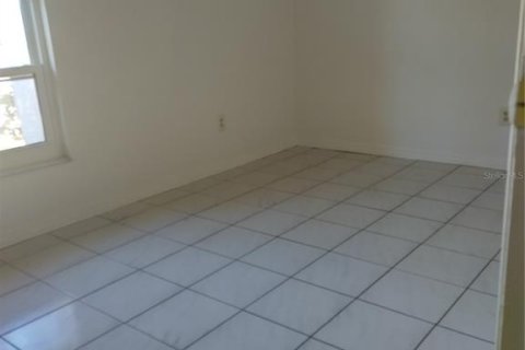 Villa ou maison à louer à Palm Harbor, Floride: 3 chambres, 148.27 m2 № 2104820 - photo 12