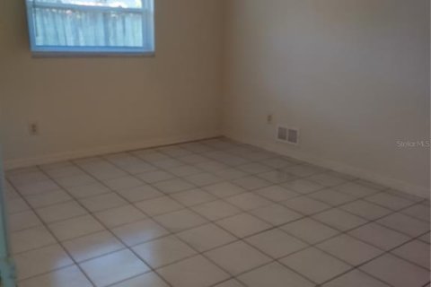 Villa ou maison à louer à Palm Harbor, Floride: 3 chambres, 148.27 m2 № 2104820 - photo 11