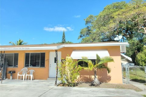 Villa ou maison à Hollywood, Floride 1 chambre, 116.59 m2 № 2039142