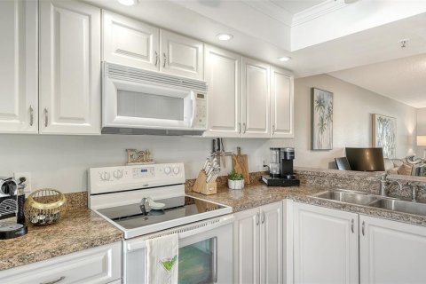 Condo in Bradenton, Florida, 2 bedrooms  № 2151673 - photo 14