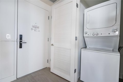 Купить кондоминиум в Холливуд, Флорида 2 спальни, 98.48м2, № 1861287 - фото 24