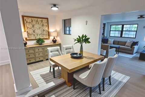 Casa en venta en Miami, Florida, 4 dormitorios, 149.39 m2 № 1848313 - foto 7