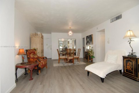 Copropriété à vendre à Fort Lauderdale, Floride: 1 chambre, 78.97 m2 № 1965498 - photo 14