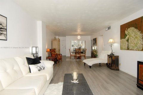 Copropriété à vendre à Fort Lauderdale, Floride: 1 chambre, 78.97 m2 № 1965498 - photo 13