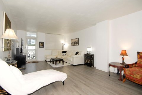 Copropriété à vendre à Fort Lauderdale, Floride: 1 chambre, 78.97 m2 № 1965498 - photo 12