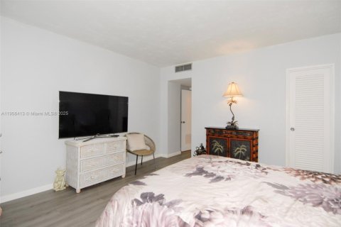 Copropriété à vendre à Fort Lauderdale, Floride: 1 chambre, 78.97 m2 № 1965498 - photo 19