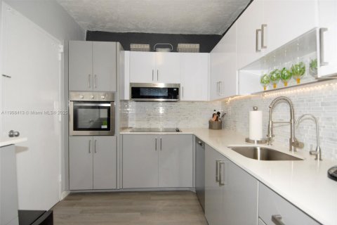 Copropriété à vendre à Fort Lauderdale, Floride: 1 chambre, 78.97 m2 № 1965498 - photo 7