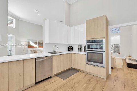 Villa ou maison à vendre à Weston, Floride: 5 chambres, 255.67 m2 № 2042524 - photo 18