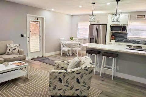 Condominio en Delray Beach, Florida, 2 dormitorios  № 2245880