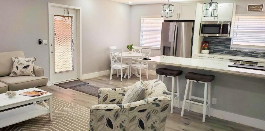 Condominio en Delray Beach, Florida, 2 dormitorios № 2245880