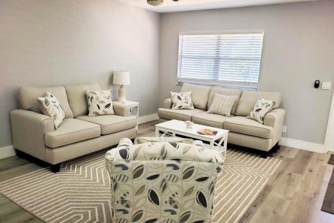 Condominio en alquiler en Delray Beach, Florida, 2 dormitorios, 81.75 m2 № 2245880 - foto 2