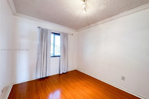 Townhouse in Miami, Florida 4 bedrooms, 128.76 sq.m. № 2076464 - photo 16