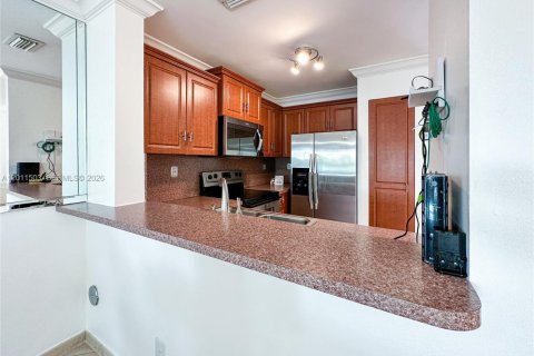 Townhouse in Miami, Florida 4 bedrooms, 128.76 sq.m. № 2076464 - photo 11