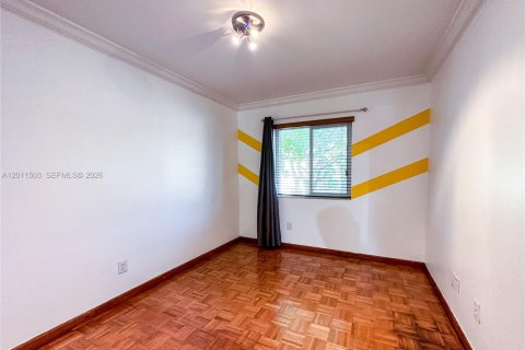 Townhouse in Miami, Florida 4 bedrooms, 128.76 sq.m. № 2076464 - photo 18