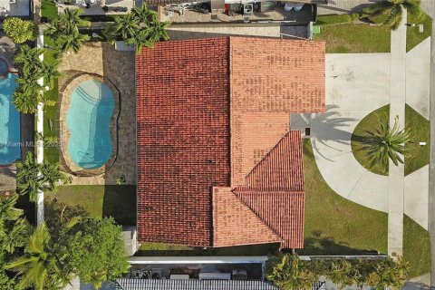 Casa en venta en Miami, Florida, 3 dormitorios, 188.68 m2 № 1935261 - foto 29