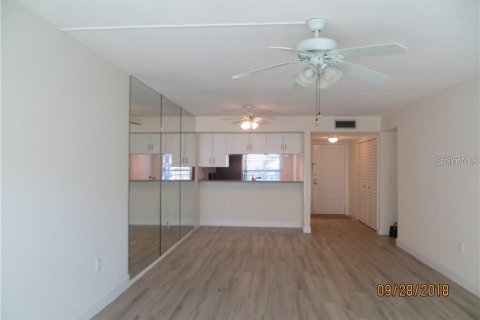 Condominio en alquiler en Clearwater, Florida, 2 dormitorios, 101.26 m2 № 1841945 - foto 8