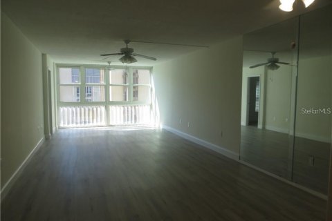 Condominio en alquiler en Clearwater, Florida, 2 dormitorios, 101.26 m2 № 1841945 - foto 5