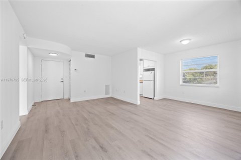 Condo à Tamarac, Floride, 2 chambres  № 2038212