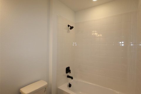 Townhouse in Bradenton, Florida 3 bedrooms, 223.52 sq.m. № 2113936 - photo 8