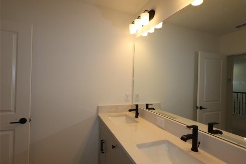 Townhouse in Bradenton, Florida 3 bedrooms, 223.52 sq.m. № 2113936 - photo 7