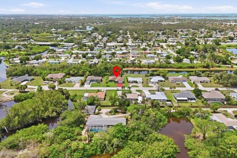 Villa ou maison à vendre à Englewood, Floride: 2 chambres, 142.98 m2 № 2208095 - photo 3