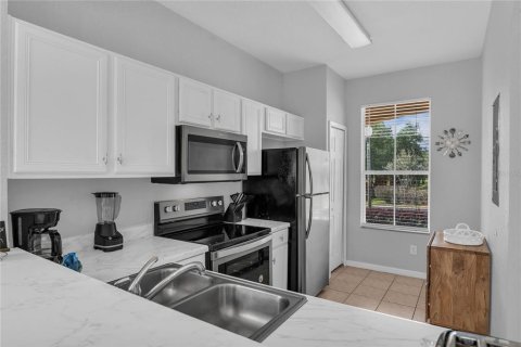 Touwnhouse à vendre à Davenport, Floride: 4 chambres, 172.43 m2 № 2102442 - photo 5