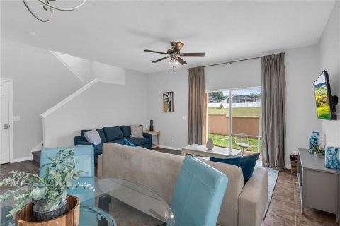 Touwnhouse à vendre à Davenport, Floride: 4 chambres, 172.43 m2 № 2102442 - photo 3