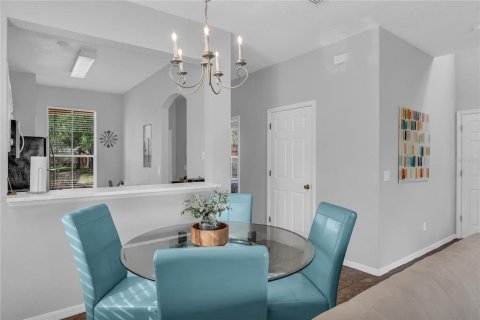 Touwnhouse à vendre à Davenport, Floride: 4 chambres, 172.43 m2 № 2102442 - photo 2