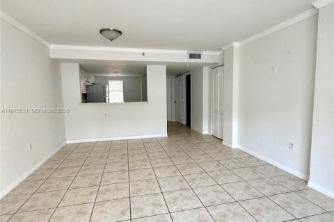 Condo in Doral, Florida, 2 bedrooms  № 2038483 - photo 3