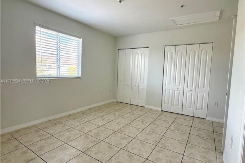 Condo in Doral, Florida, 2 bedrooms  № 2038483 - photo 2