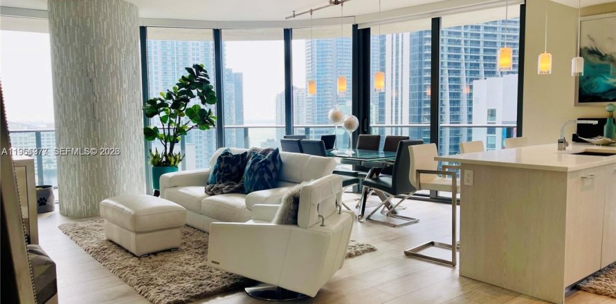 Condominio en Miami, Florida, 2 dormitorios  № 2024773