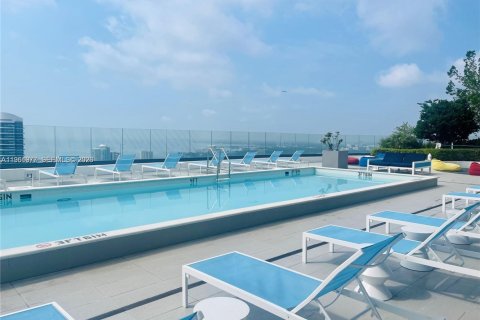 Condominio en alquiler en Miami, Florida, 2 dormitorios, 104.14 m2 № 2024773 - foto 21