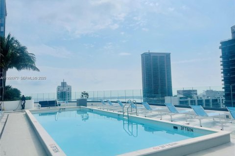 Condominio en alquiler en Miami, Florida, 2 dormitorios, 104.14 m2 № 2024773 - foto 26