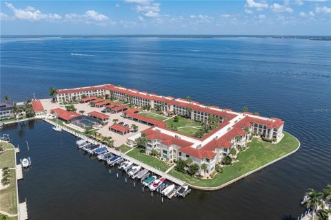 Condo à Punta Gorda, Floride, 2 chambres  № 2150347