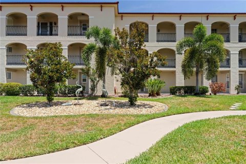 Copropriété à vendre à Punta Gorda, Floride: 2 chambres, 146.88 m2 № 2150347 - photo 15