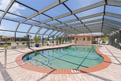 Copropriété à vendre à Punta Gorda, Floride: 2 chambres, 146.88 m2 № 2150347 - photo 9