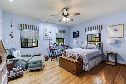 Купить виллу или дом в Майами, Флорида 5 спален, 258.36м2, № 1996331 - фото 13