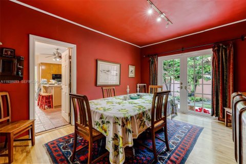 Купить виллу или дом в Майами, Флорида 5 спален, 258.36м2, № 1996331 - фото 12