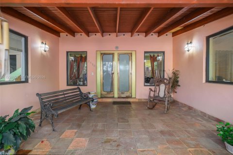 Купить виллу или дом в Майами, Флорида 5 спален, 258.36м2, № 1996331 - фото 3