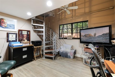 Купить виллу или дом в Майами, Флорида 5 спален, 258.36м2, № 1996331 - фото 18