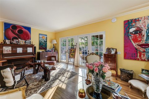 Купить виллу или дом в Майами, Флорида 5 спален, 258.36м2, № 1996331 - фото 8